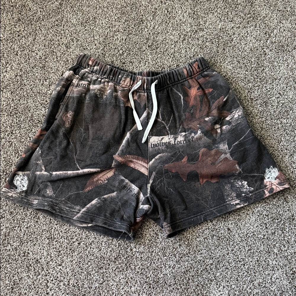 Darc Sport Men’s Woodland Camo Shorts ( Size L )